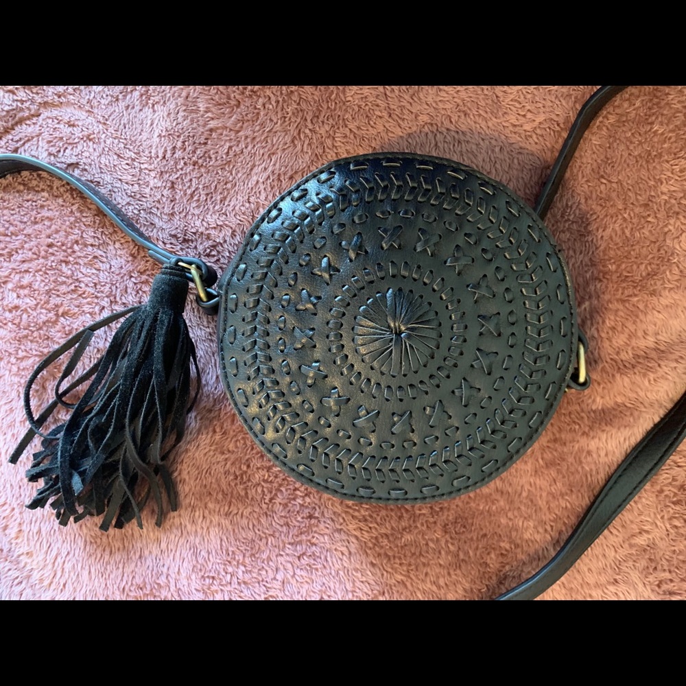 Crossbody handbag